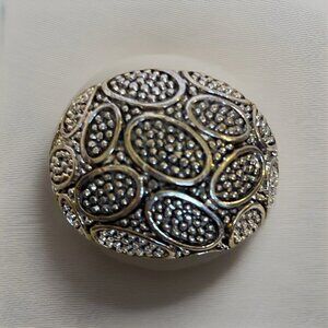 Ziena Size 7.5 Silver Tone Cocktail Ring Sparkling Oval Pattern Marcasite-style